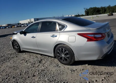2017 Nissan Altima 2.5 z USA, uszkodzony, nr VIN 1N4AL3APXHN325977